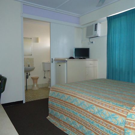 Moondarra Motel Innisfail Exterior foto