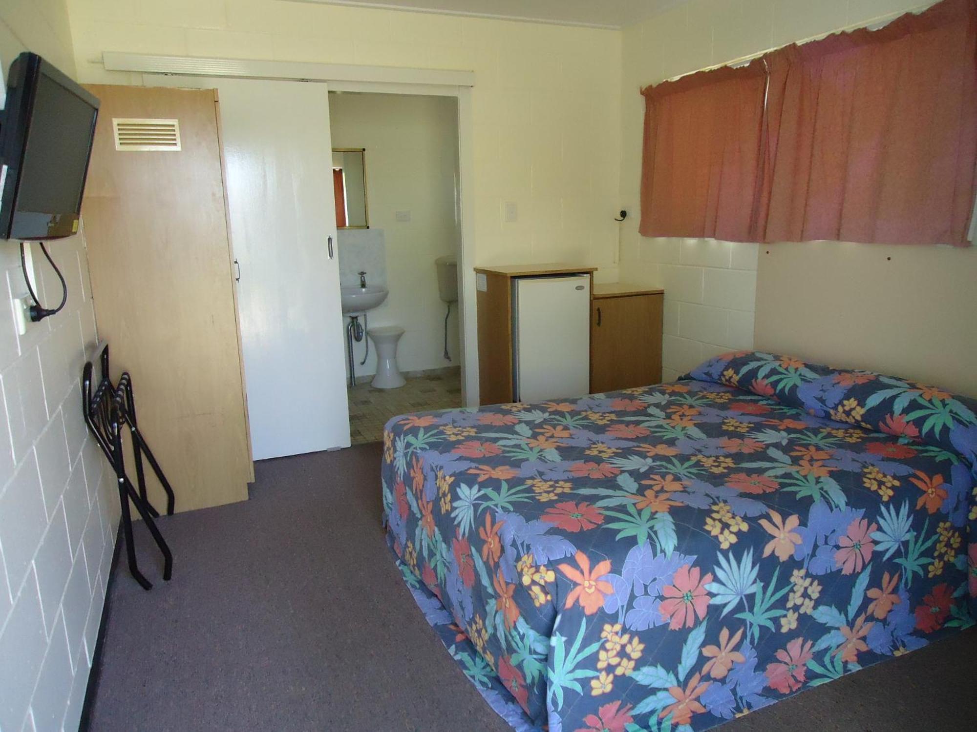 Moondarra Motel Innisfail Exterior foto