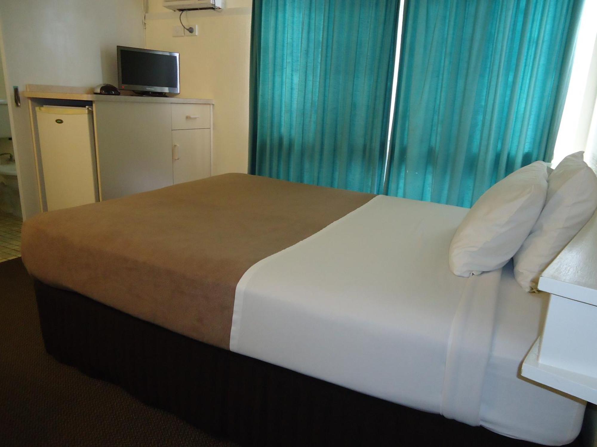 Moondarra Motel Innisfail Exterior foto