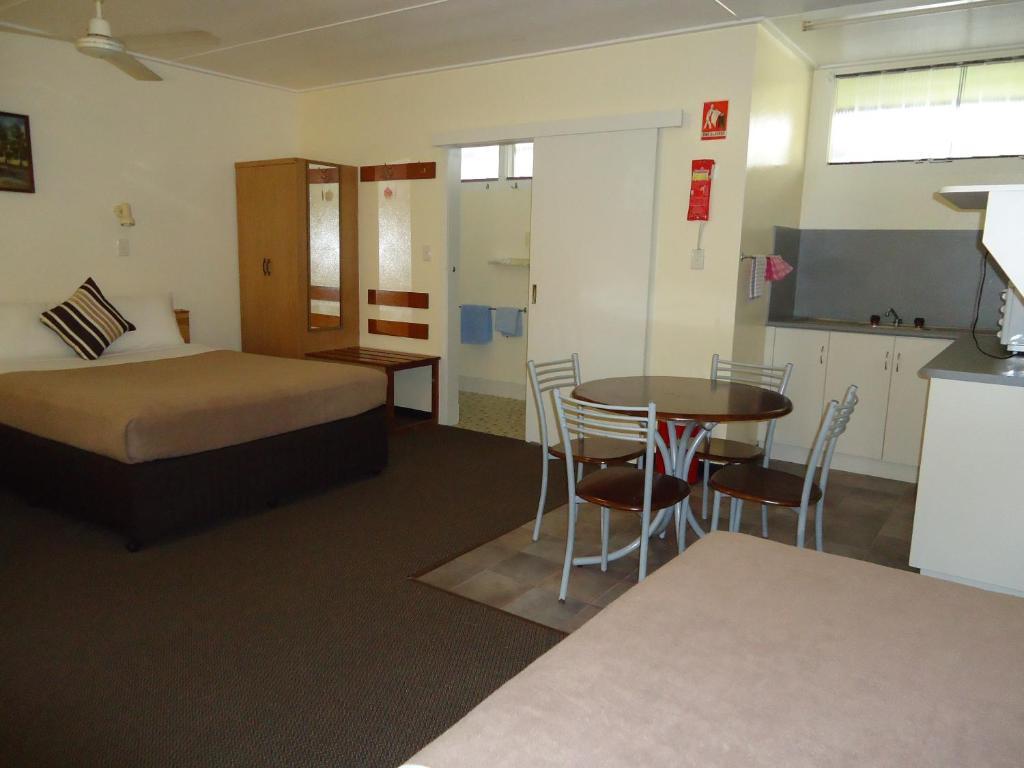 Moondarra Motel Innisfail Habitación foto