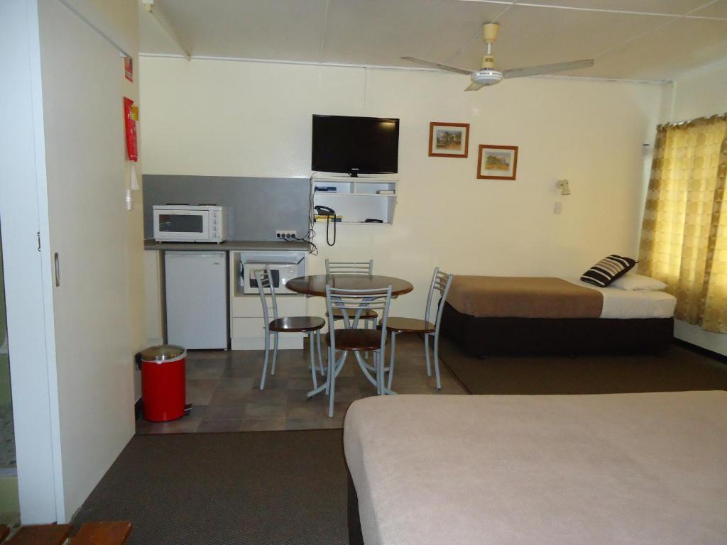 Moondarra Motel Innisfail Habitación foto